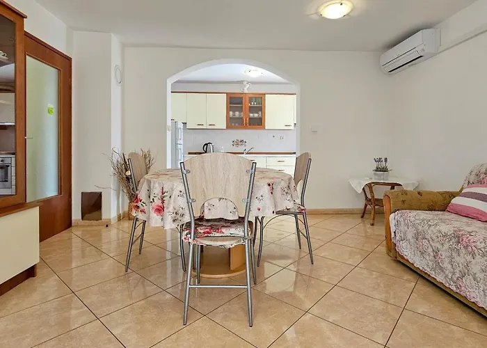 Viola Two Διαμέρισμα *